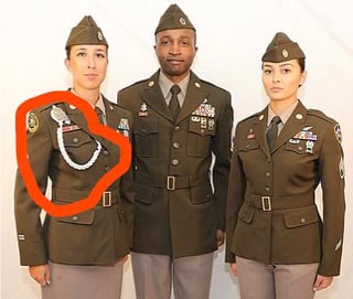 Whats this wierd silver thing on the side of the jacket?