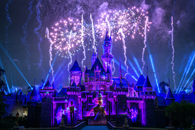 Disneyland_Pixar_Nighttime_Spectacular.jpg